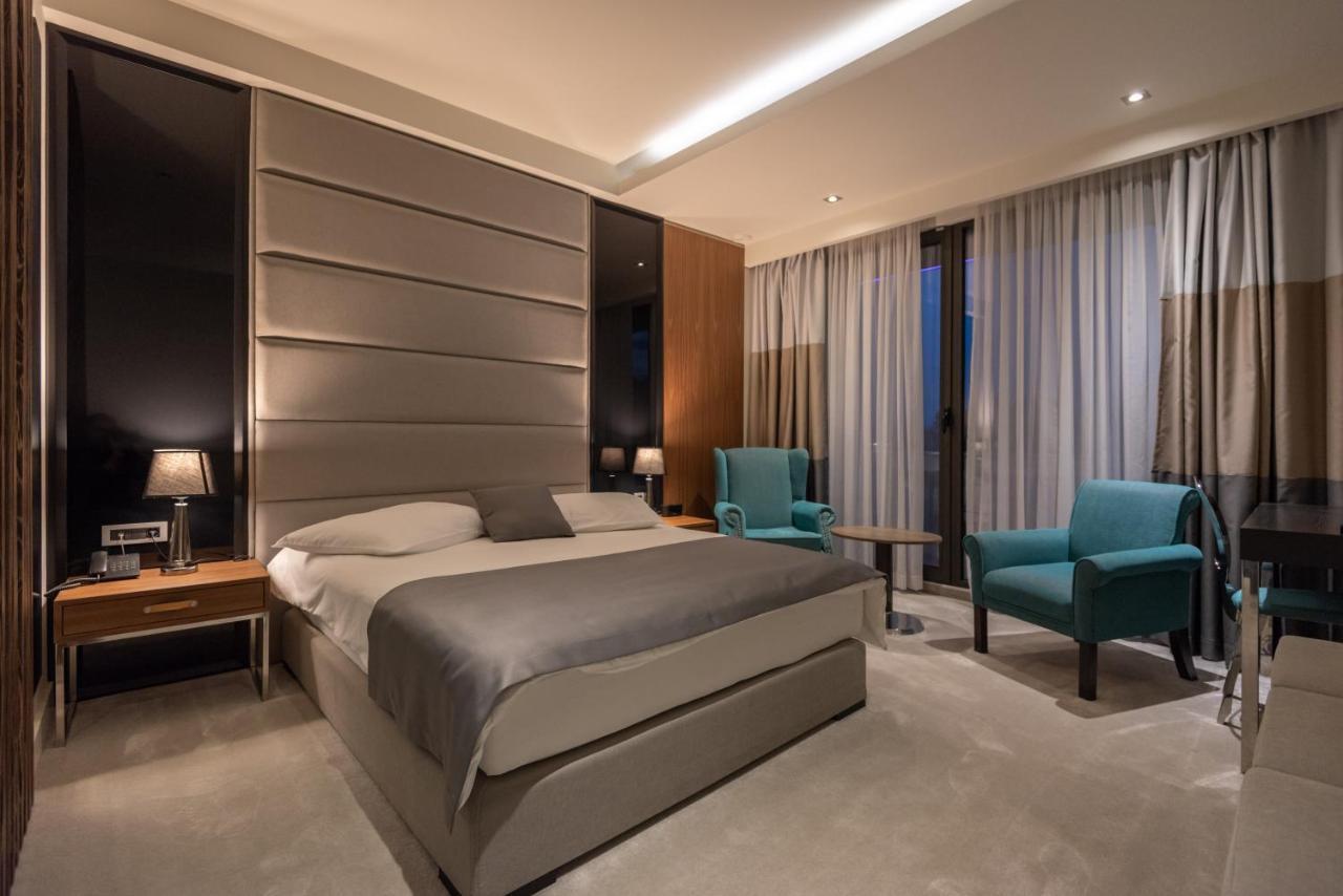 Hotel Abc Leskovac  Bagian luar foto